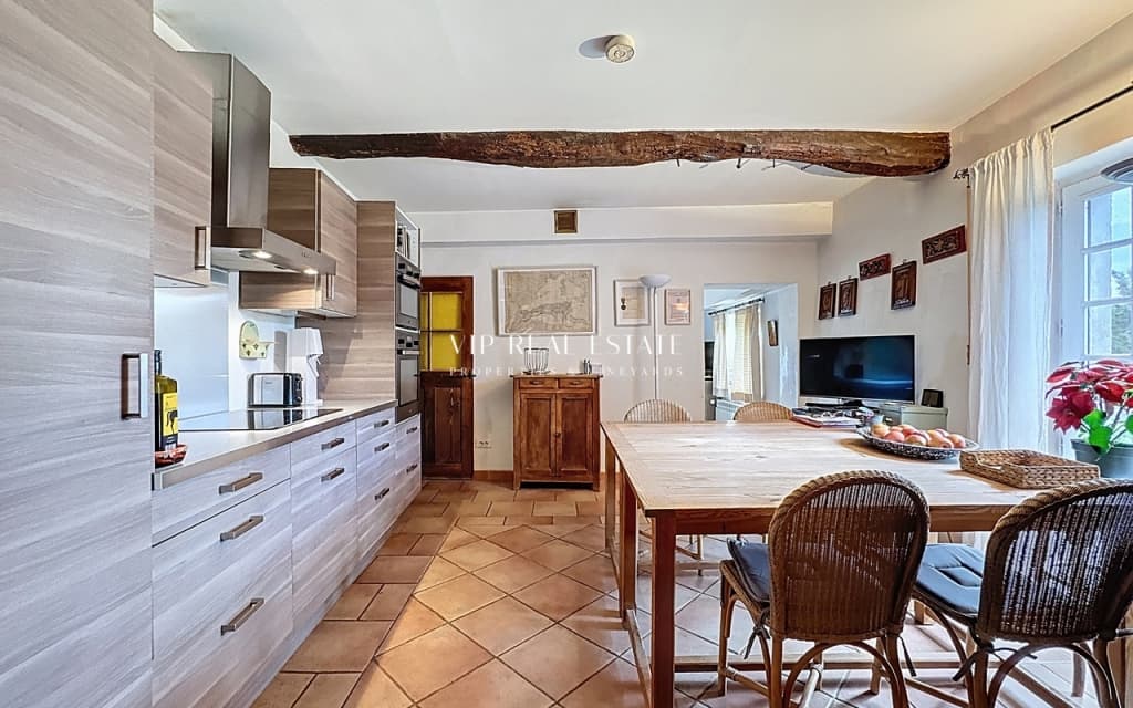 Luberon, Saint Saturnin les Apt with panoramic view - 10_56.jpg