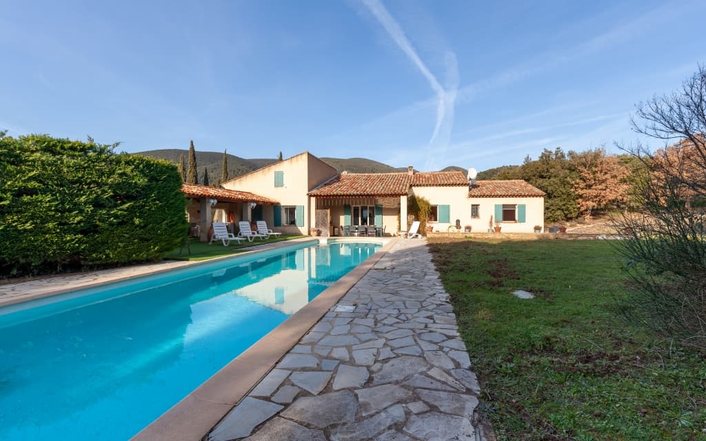 Family property in Provence, South Luberon, near Lourmarin