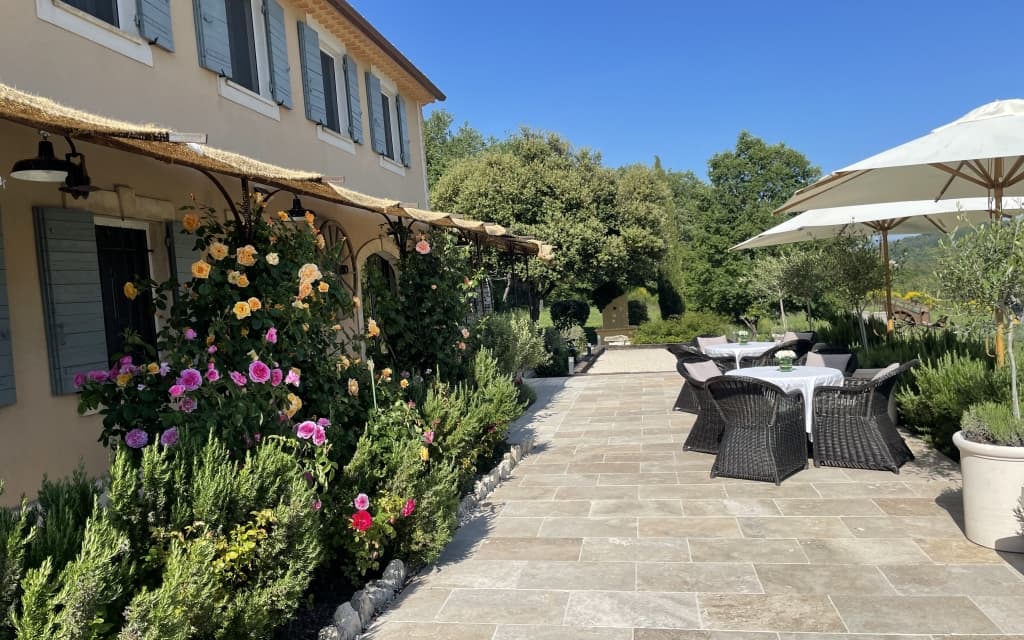 Gordes, country house on 7 ha with panoramic views. - image00067_copie.jpeg