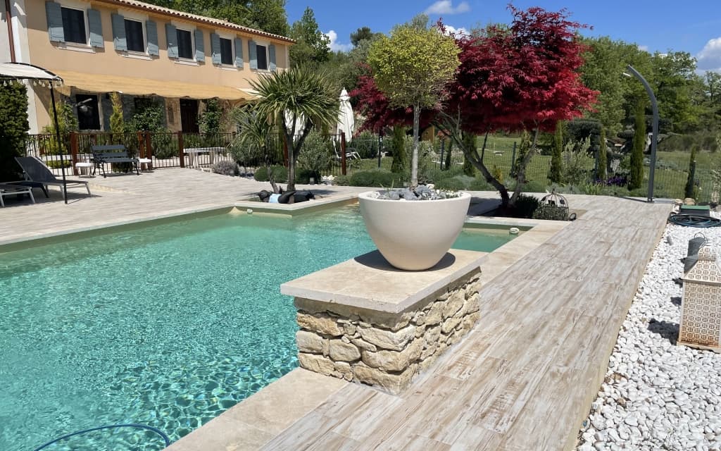 Gordes, country house on 7 ha with panoramic views. - image00098_copie.jpeg