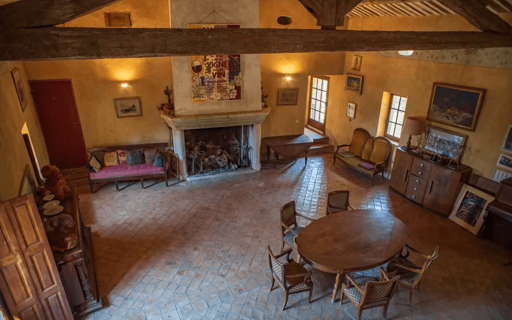 Exceptional Domain between Luberon and Sorgue area - lagasqui-grande-salle-1-1024x684.jpg