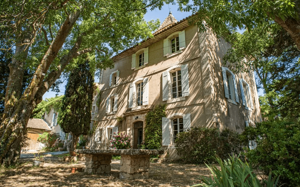 Exceptional Domain between Luberon and Sorgue area
