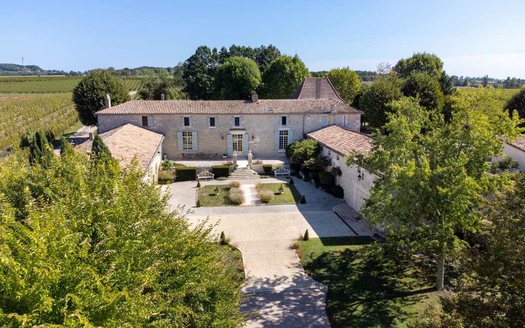 Between Gironde and Dordogne