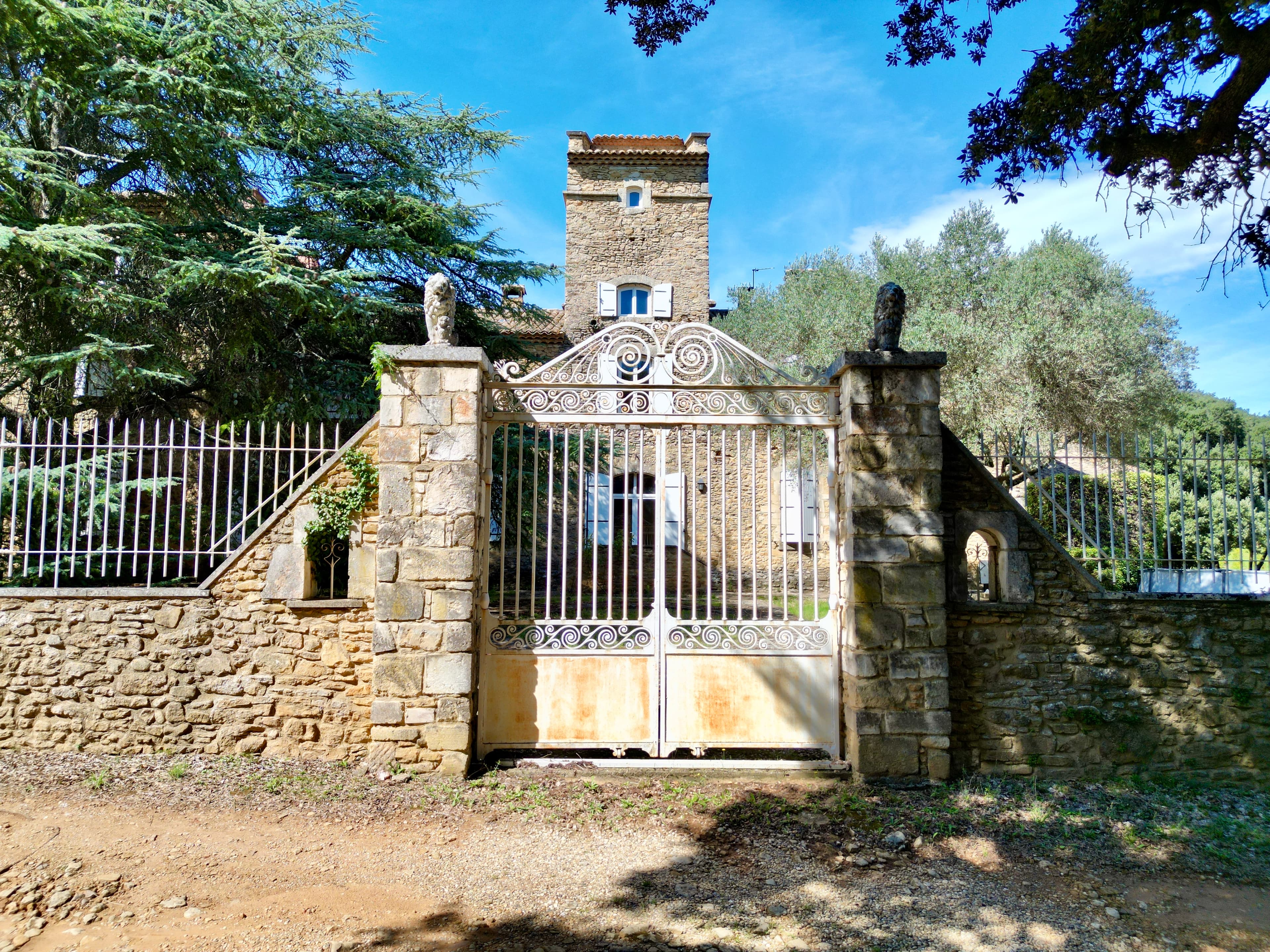 Domaine rural entre Uzès et Avignon - dji_fly_20250915_151250_670_1758017001456_photo.jpg