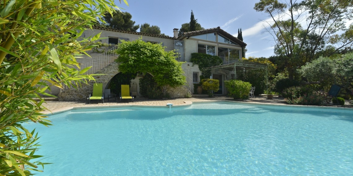 Maison avec piscine et vue panoramique dans le luberon à Puget-sur-Durance - Stone Investment